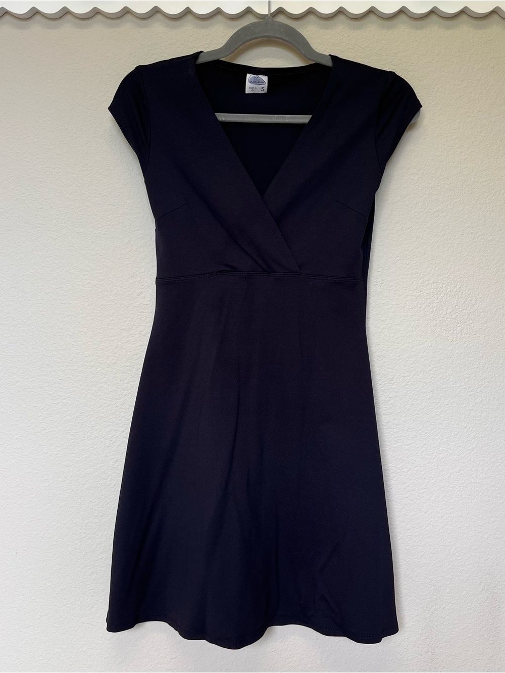 Melika Black V‑Neck Cap Sleeve Dress - stretchy